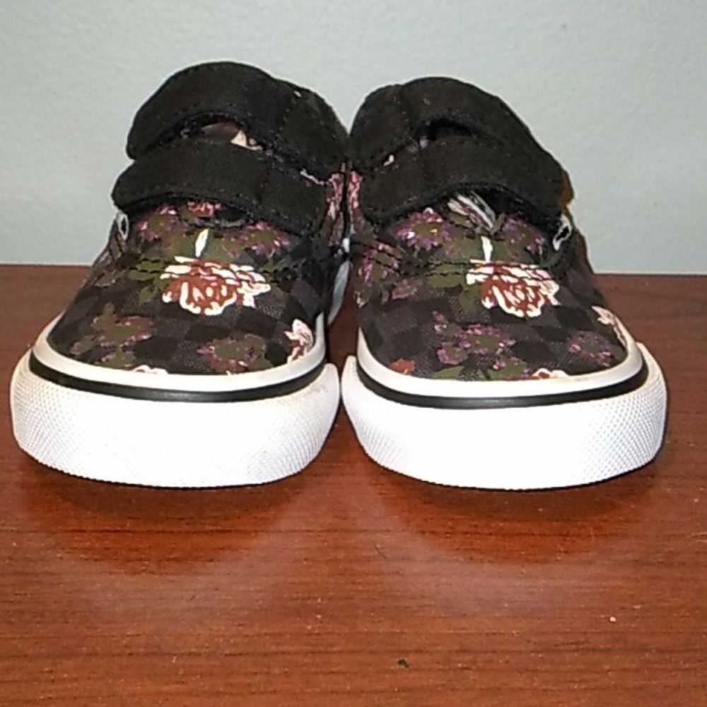 Vans baby shoes